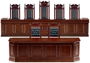 审判桌